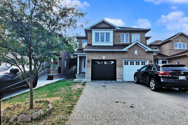 5426 Sweetgrass Gate  Mississauga, L5V 2N1 | Image 3