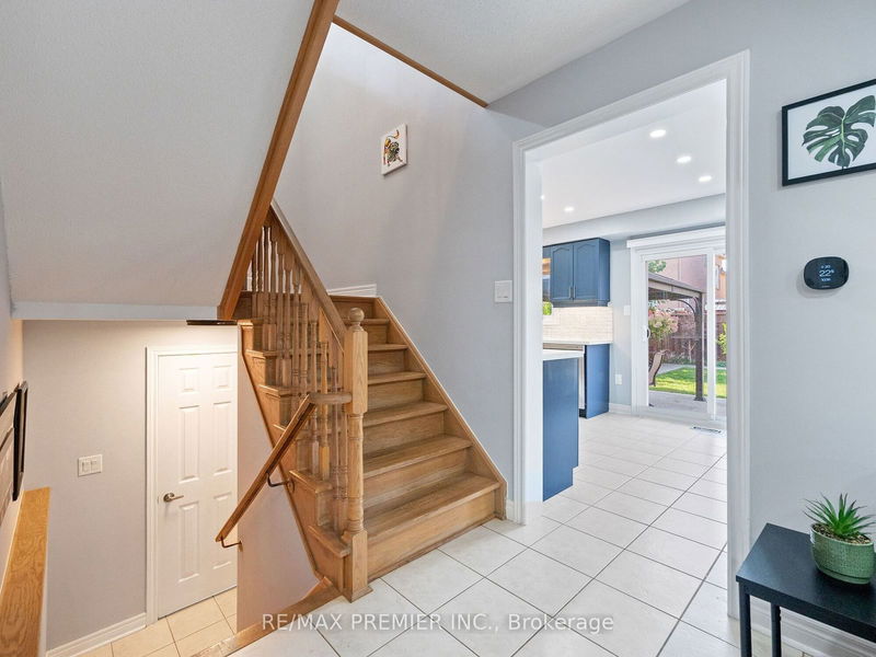 56 Fallstar Cres W Brampton, L7A 2J7 | Image 10