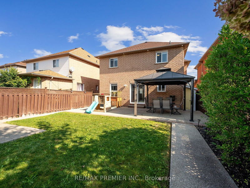 56 Fallstar Cres W Brampton, L7A 2J7 | Image 37