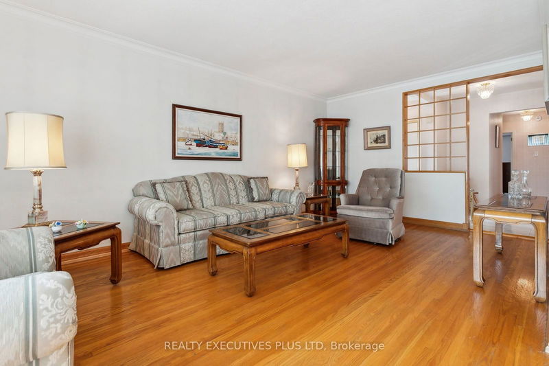 128 Kingsview Blvd  Toronto, M9R 1V5 | Image 5