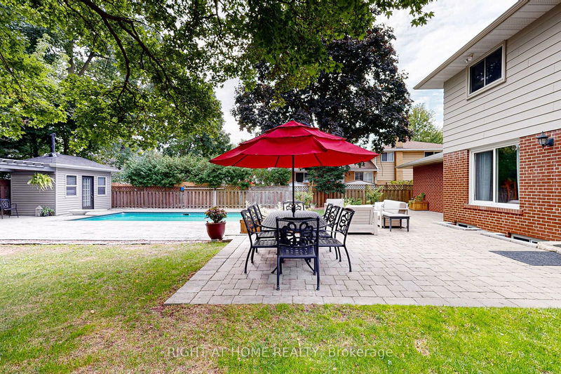 298 Edrich Crt  Mississauga, L5A 1R3 | Image 31