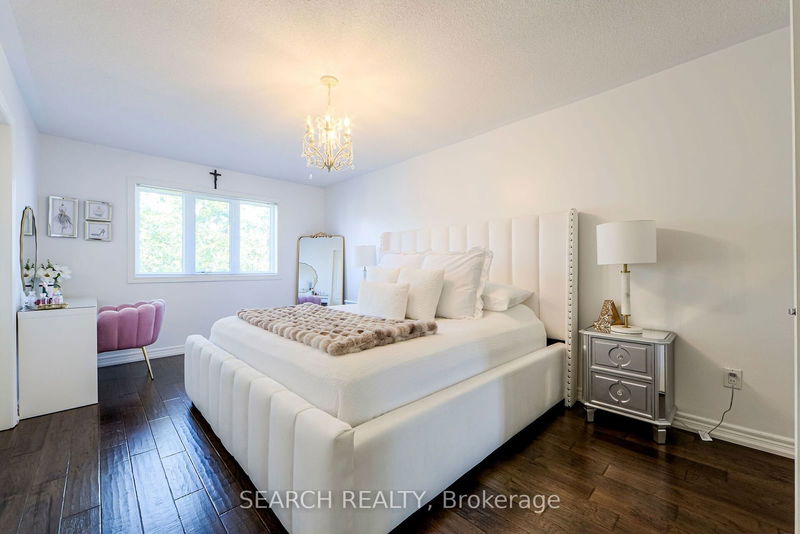 182 Breton Ave  Mississauga, L4Z 4K4 | Image 23