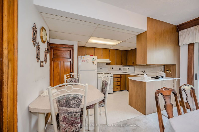 56 Vernon St  Toronto, M6P 1T1 | Image 11