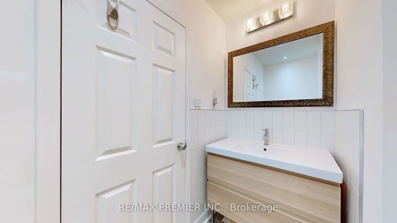 86 Rabbit Lane  Toronto, M9B 5S9 | Image 20