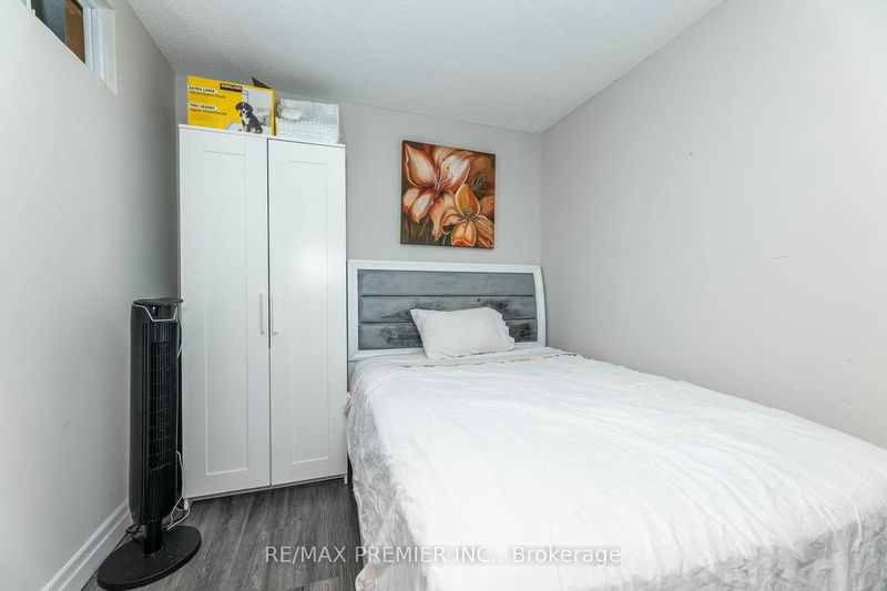  522 - 6 Humberline Dr  Toronto, M9W 6X8 | Image 17