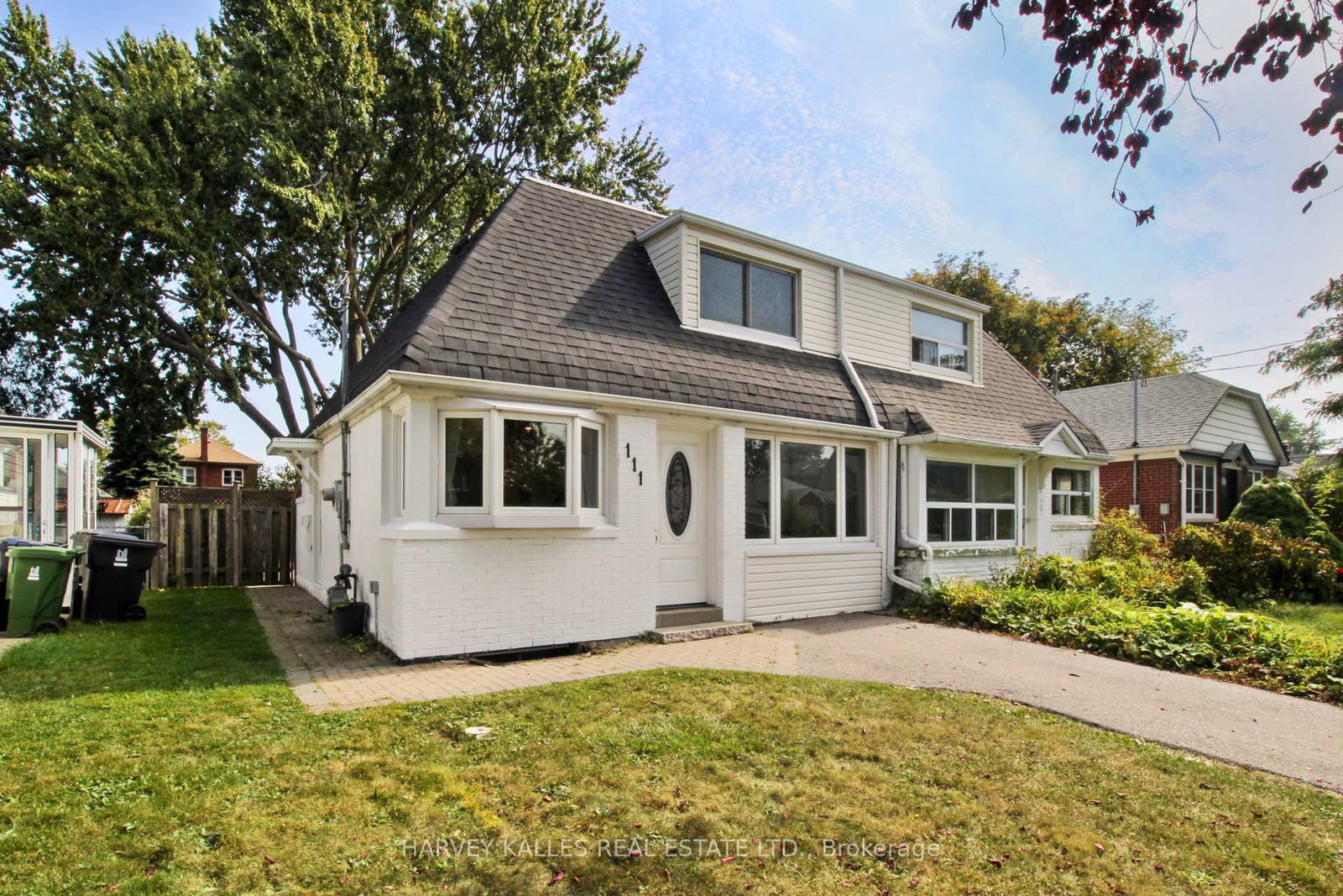 Listing photo 2