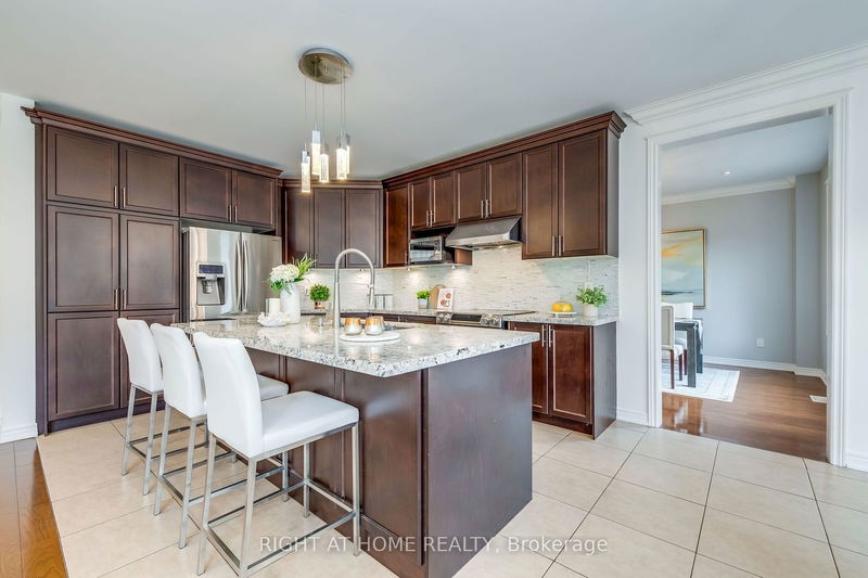 3129 Larry Cres  Oakville, L6M 0S8 | Image 15