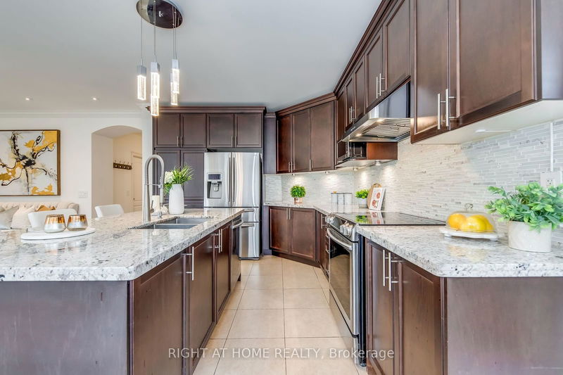 3129 Larry Cres  Oakville, L6M 0S8 | Image 16