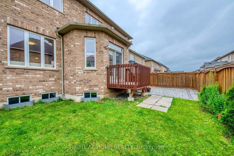 3129 Larry Cres  Oakville, L6M 0S8 | Image 36