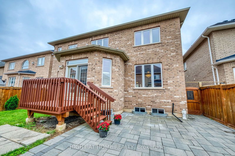 3129 Larry Cres  Oakville, L6M 0S8 | Image 37