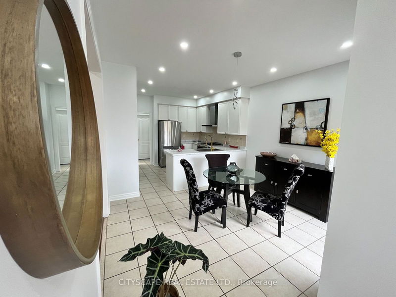 5033 Dubonet Dr  Mississauga, L5M 7X1 | Image 15