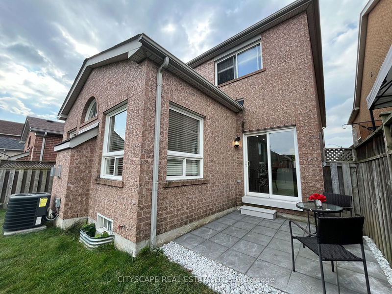 5033 Dubonet Dr  Mississauga, L5M 7X1 | Image 22