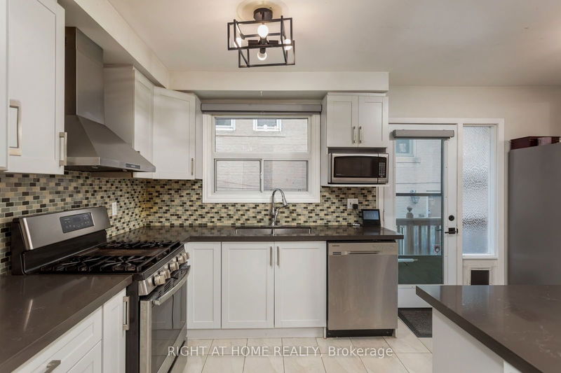 30 Collingdale Rd  Toronto, M9V 3R1 | Image 18