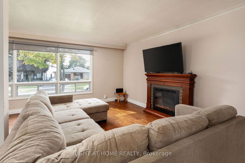 30 Collingdale Rd  Toronto, M9V 3R1 | Image 20