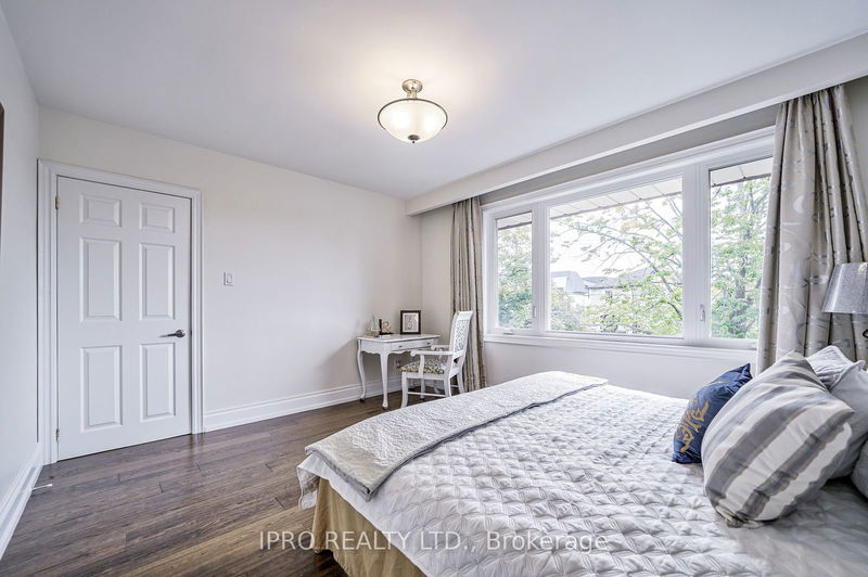 360 Glen Park Ave  Toronto, M6B 2E5 | Image 25