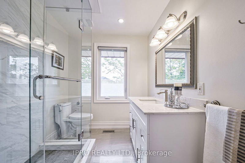 360 Glen Park Ave  Toronto, M6B 2E5 | Image 26