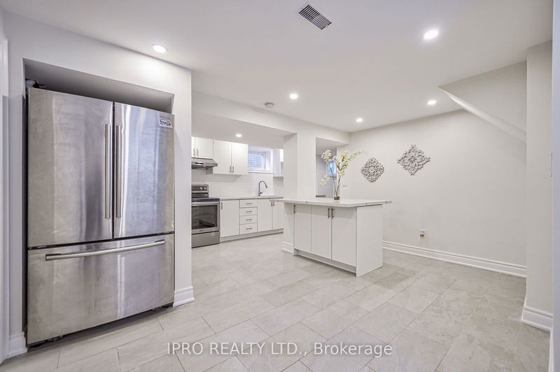 360 Glen Park Ave  Toronto, M6B 2E5 | Image 28