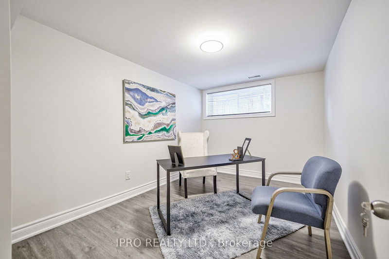 360 Glen Park Ave  Toronto, M6B 2E5 | Image 32