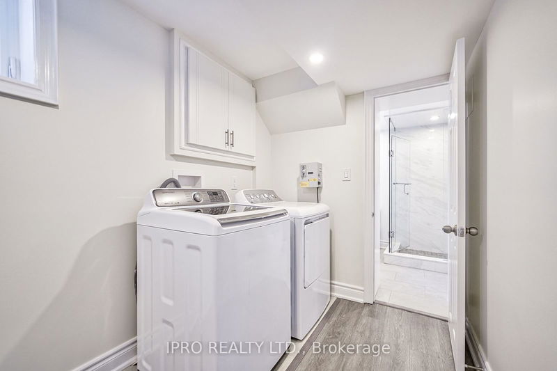 360 Glen Park Ave  Toronto, M6B 2E5 | Image 34