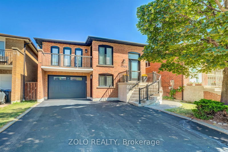 4303 Curia Cres  Mississauga, L4Z 2X5 | Image 1