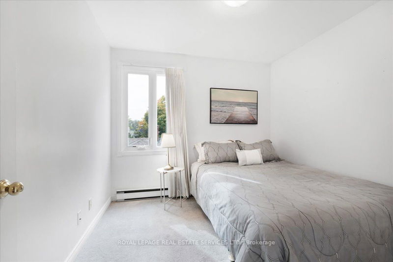 276 Lake Promenade   Toronto, M8W 1B3 | Image 26