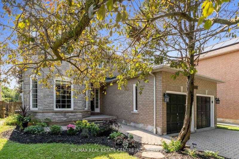 7271 Windrush Crt  Mississauga, L5N 6K2 | Image 2