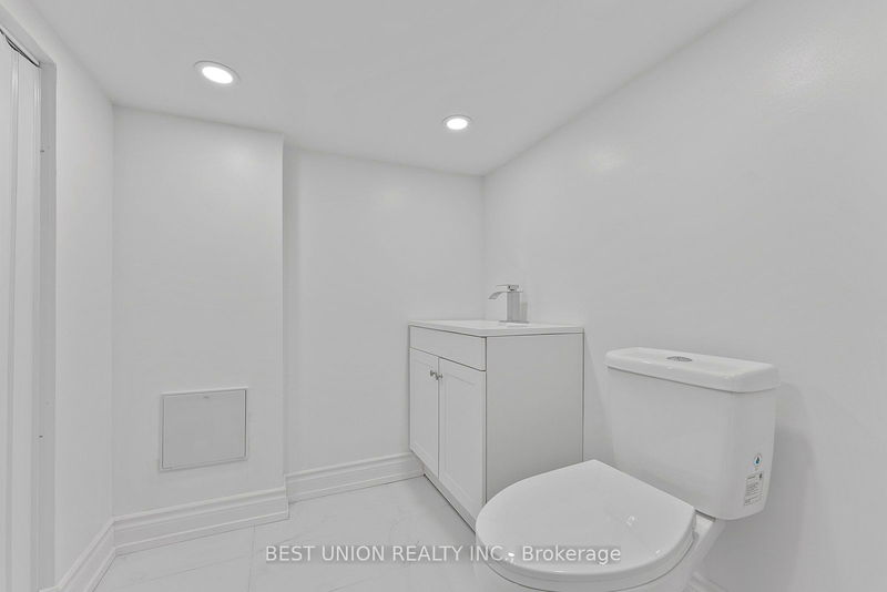 15 Burlington St  Toronto, M8V 2L1 | Image 19