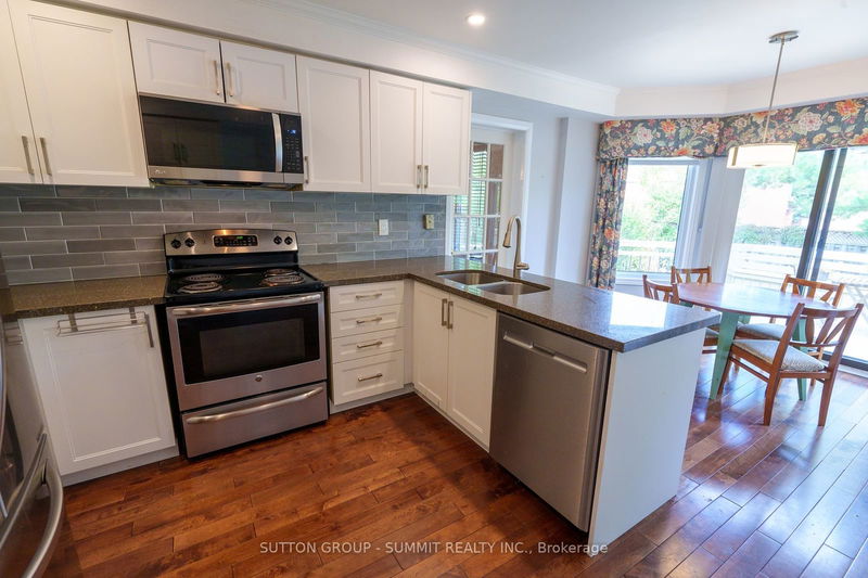 1365 Bishopstoke Way  Oakville, L6J 7A7 | Image 11