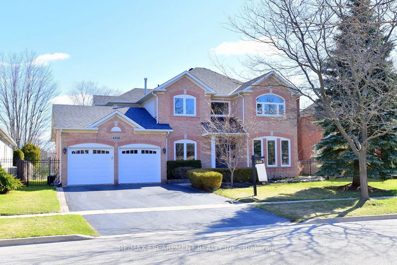 home for lease on 4358 Latimer Crescent