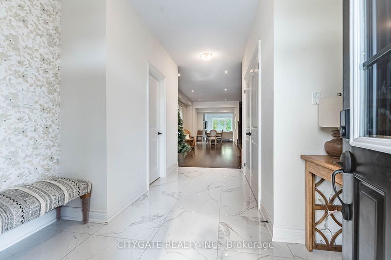 44 elysian fields Circ  Brampton, L6Y 6E9 | Image 3