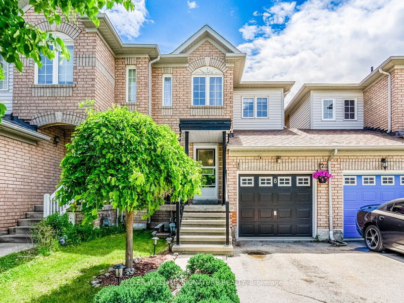 8 Thunderbird Tr  Brampton, L6R 2T3 | Image 2