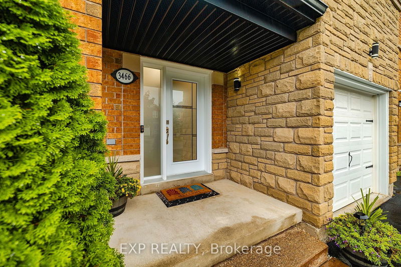 3466 Angel Pass Dr  Mississauga, L5M 7N4 | Image 2