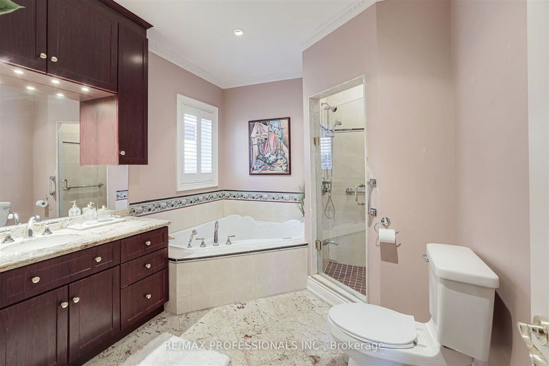 258 Windermere Ave  Toronto, M6S 3K5 | Image 19