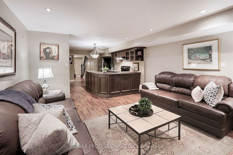 258 Windermere Ave  Toronto, M6S 3K5 | Image 35