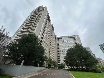 Condo leased at 812-3590 Kaneff Crescent, Mississauga, Mississauga Valleys, L5A 3X3 - MLS: W9365846