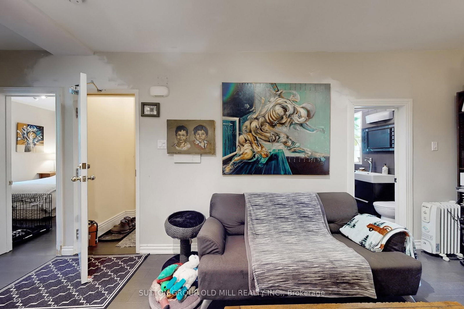 Listing Image 10