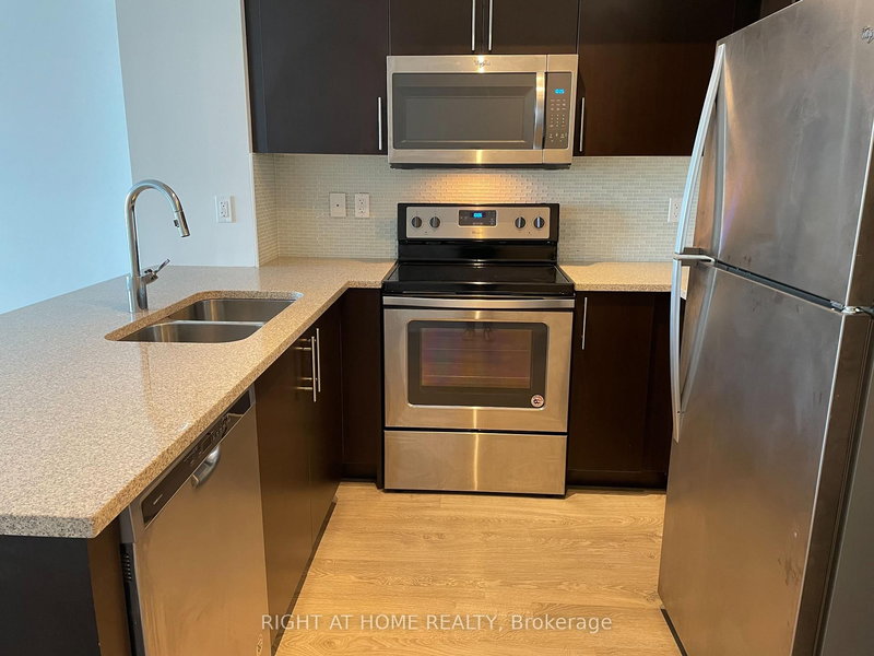 410 - 55 Speers Rd, Oakville, L6K 0H9 | Image 3