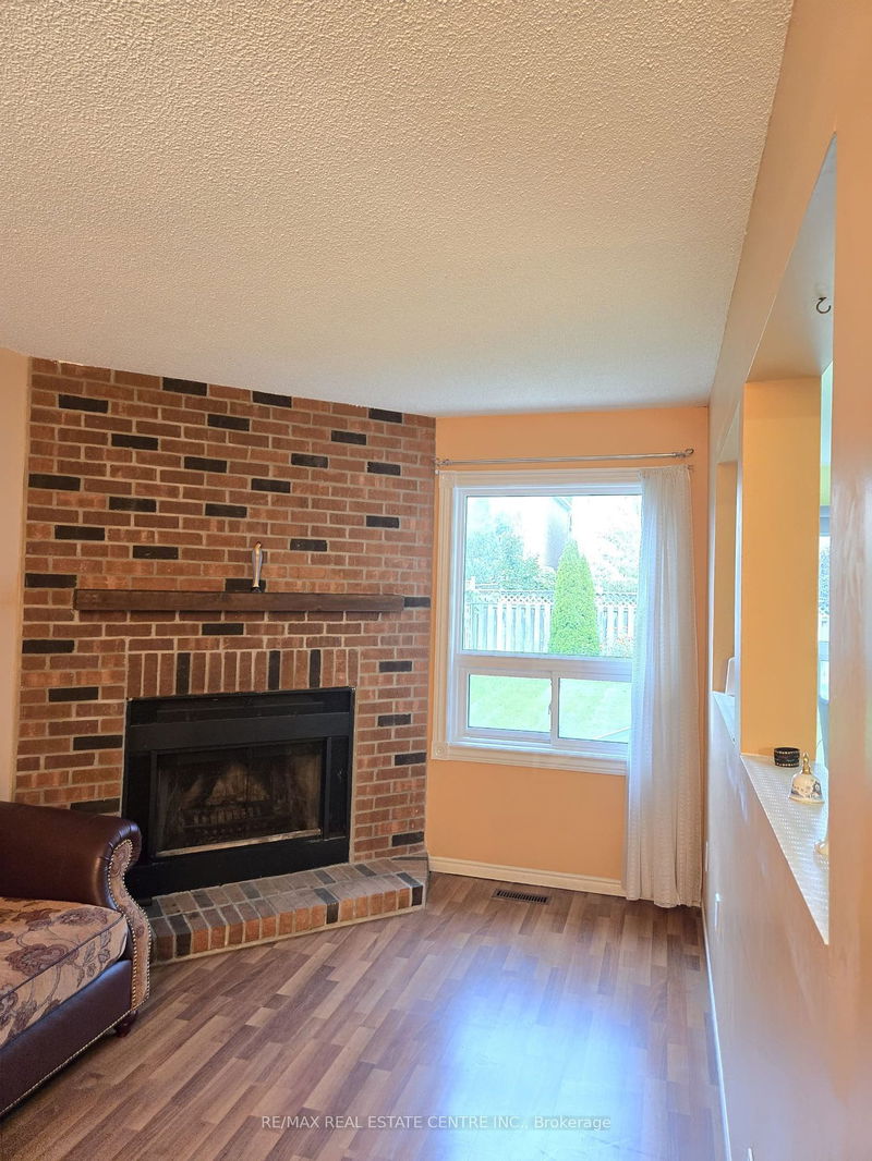 408 Naomi Cres  Mississauga, L5B 3S4 | Image 16