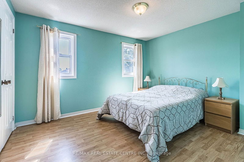 408 Naomi Cres  Mississauga, L5B 3S4 | Image 22