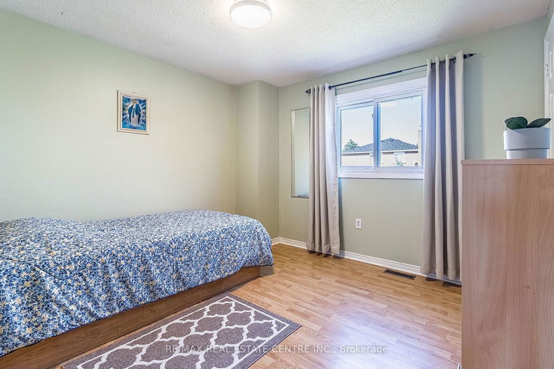 408 Naomi Cres  Mississauga, L5B 3S4 | Image 23