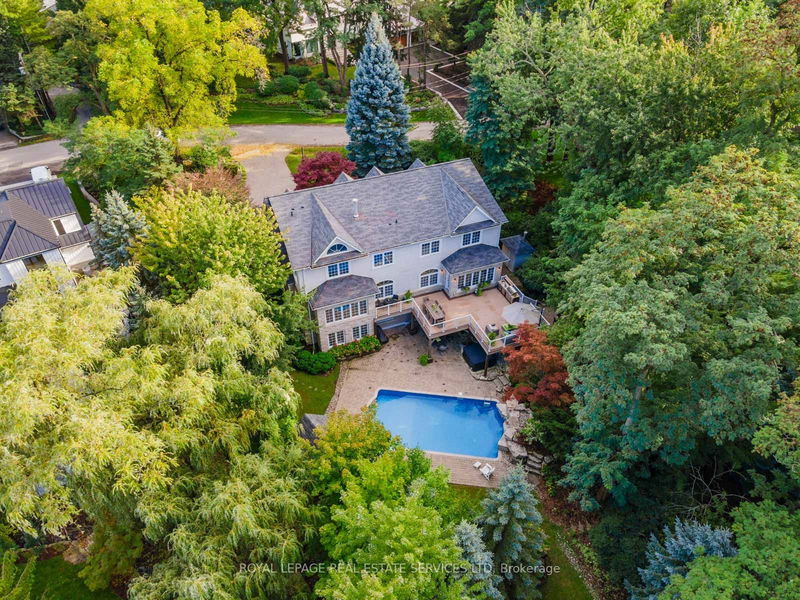 235 Lakewood Dr  Oakville, L6K 1B3 | Image 3