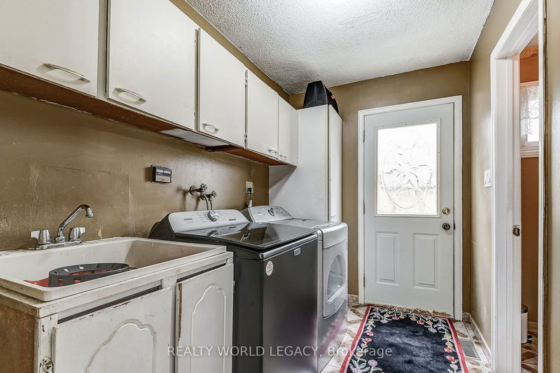 2163 Alconbury Cres  Burlington, L7P 3C5 | Image 4