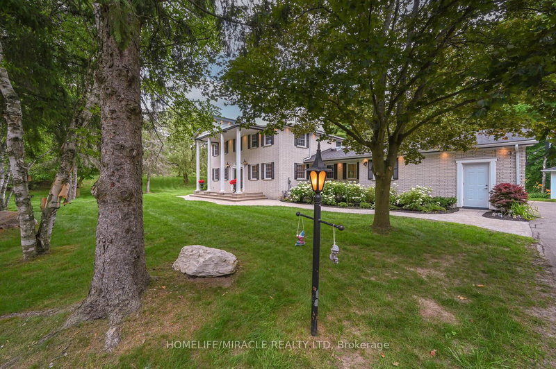 62 Gibson Lake Dr, Caledon, L7E 4B2 | Image 2
