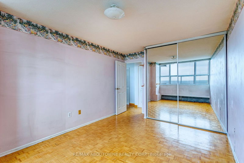  1006 - 2263 Marine Dr  Oakville, L6L 5K1 | Image 12