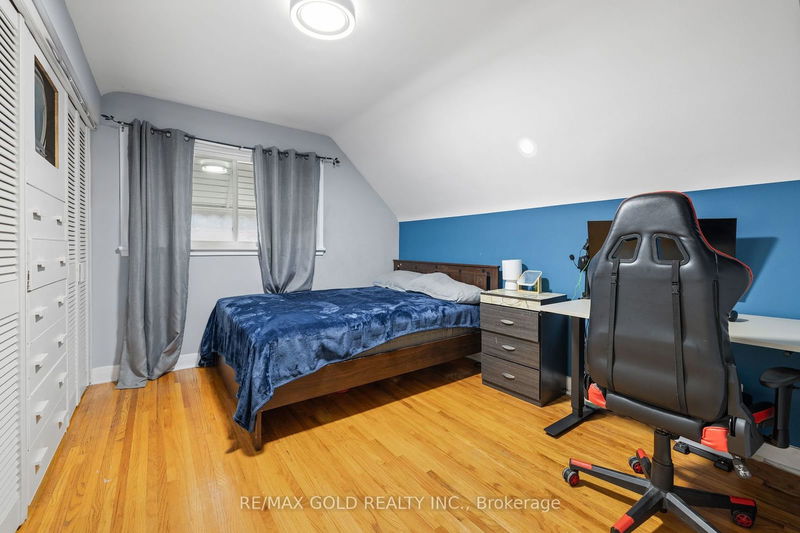 20 Hatfield Cres  Toronto, M9W 3R8 | Image 20