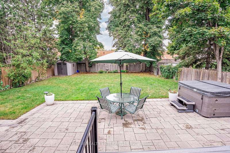 1825 Pattinson Cres  Mississauga, L5J 1H6 | Image 30