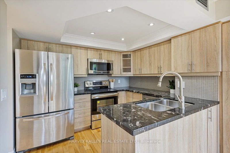  404 - 45 Kingsbridge Garden Circ  Mississauga, L5R 3K4 | Image 11