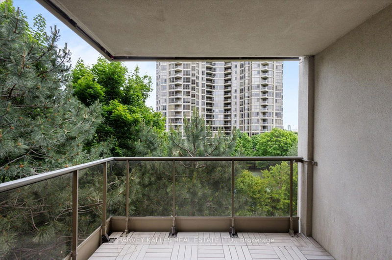  404 - 45 Kingsbridge Garden Circ  Mississauga, L5R 3K4 | Image 25