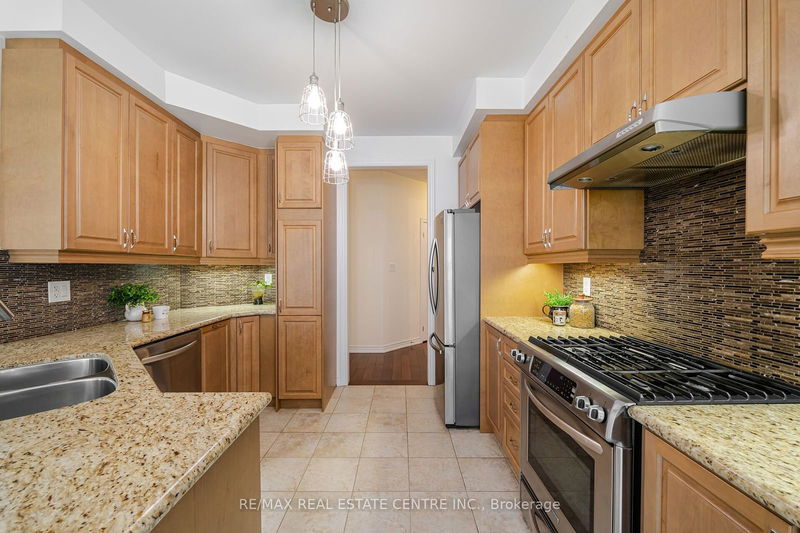 5358 Mallory Rd  Mississauga, L5M 0J3 | Image 15