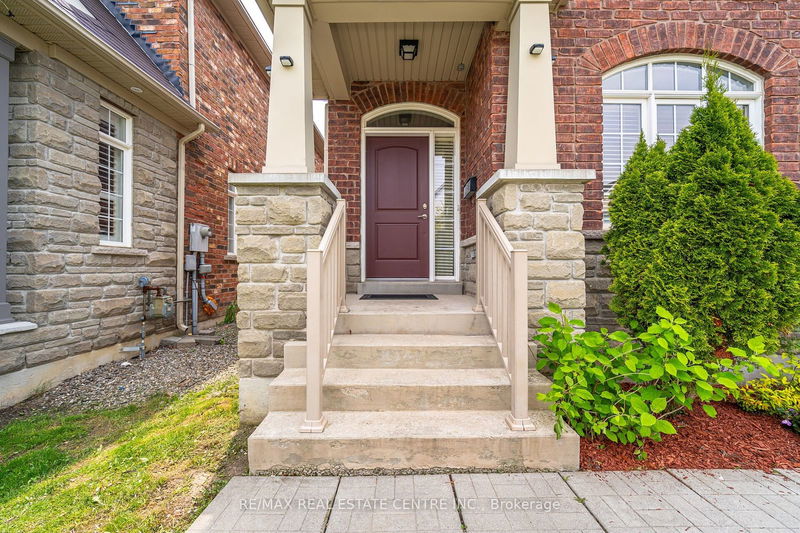 5358 Mallory Rd  Mississauga, L5M 0J3 | Image 2